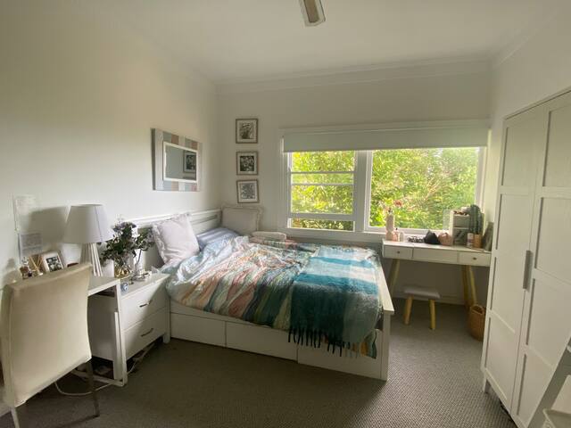 Ocean view beach house gallery image 3