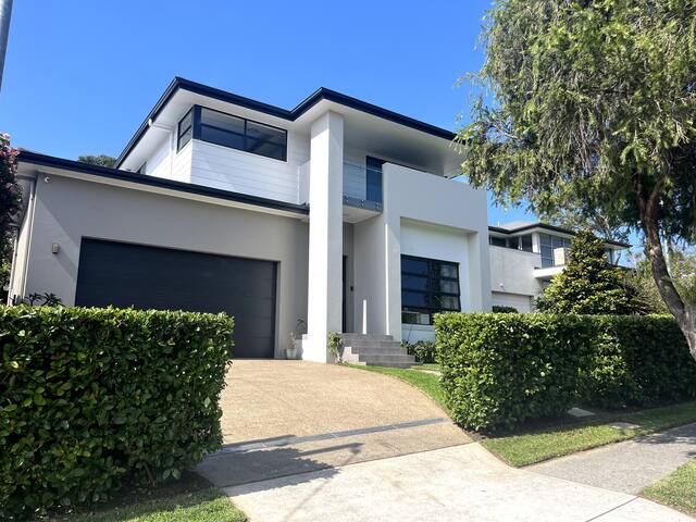 Northern Beaches Luxury gallery image 4