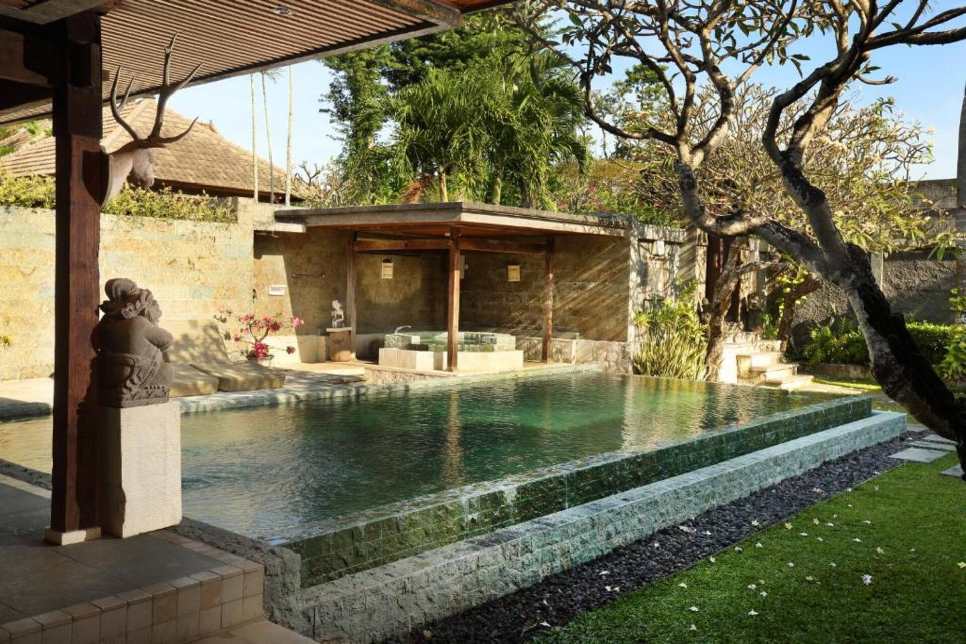 Royal Coastal Retreat 2 Bedroom Private Villa in Jimbaran 2