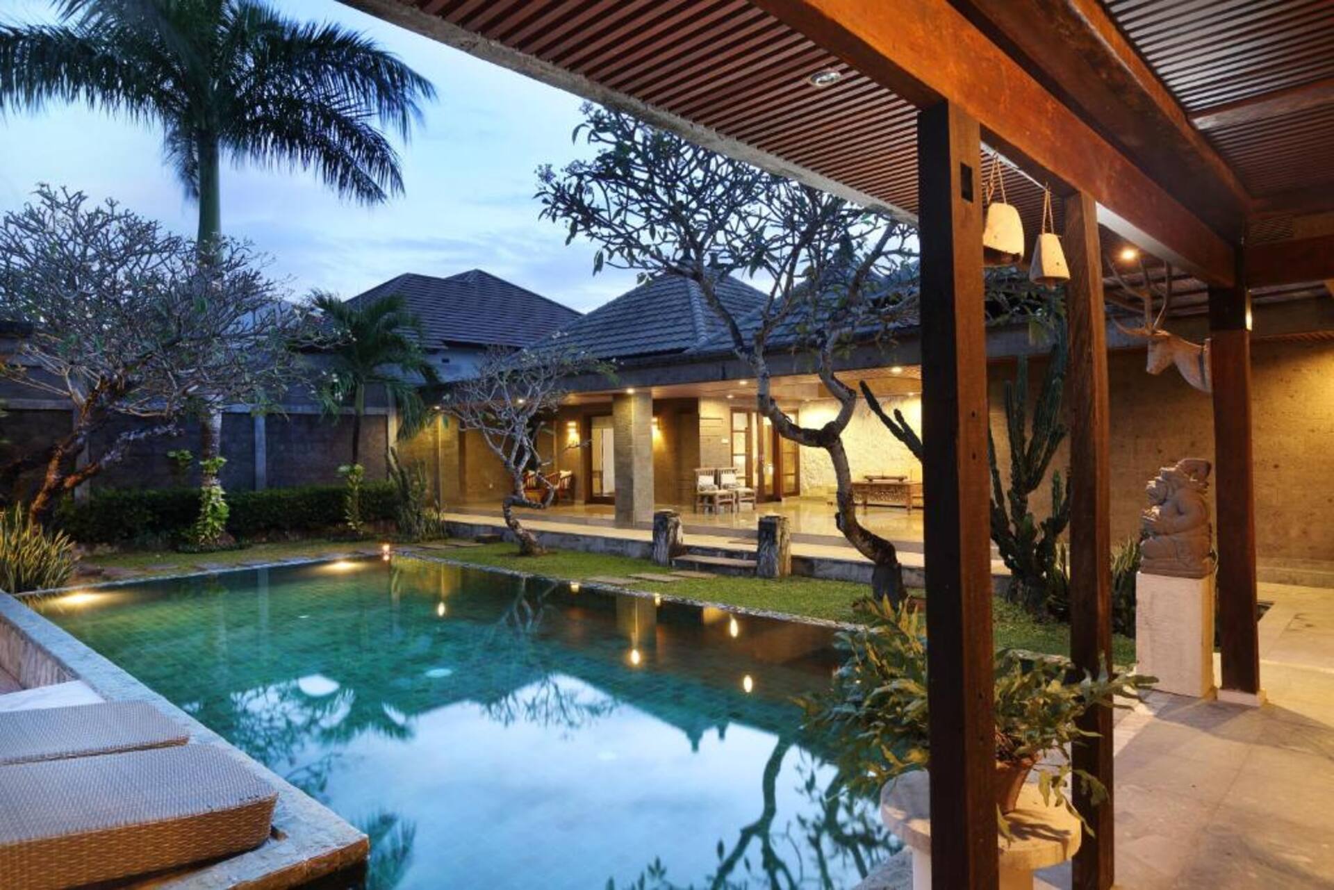 Royal Coastal Retreat 2 Bedroom Private Villa in Jimbaran 3