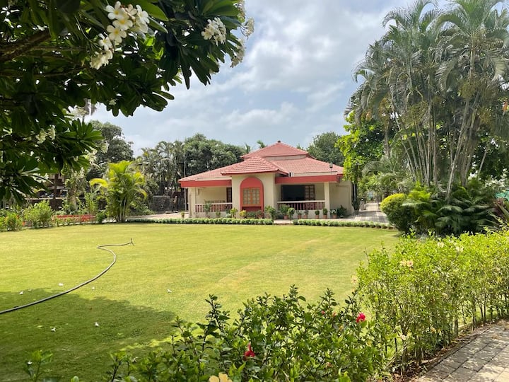 Mountain bliss in the city - Vallabh Home Stays