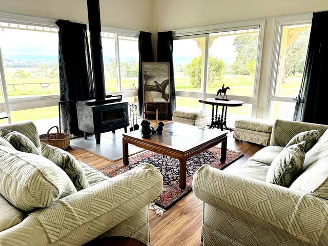 Hillview Farmhouse gallery image 4