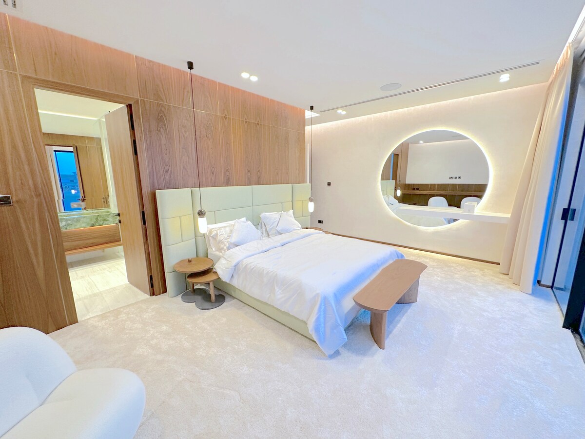 'Qëndrimi ishte i jashtëzakonshëm, patjetër që do të qëndronte këtu përsëri' - vizitori do të tërhiqej