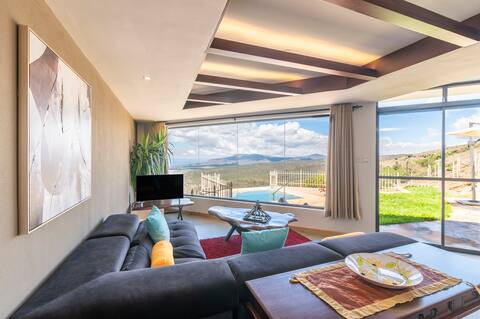 Tulia Skies 3 Bedroom Villa, Champagne Ridge