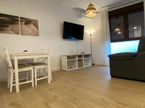 Anuncio de Airbnb popular: Aracena Flat Noria en Aracena