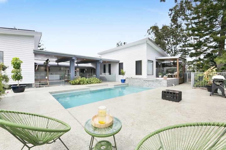 Resort Style Living On Acreage! - Springbrook National Park