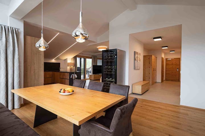Penthouse With Private Sauna / Top View - Austria