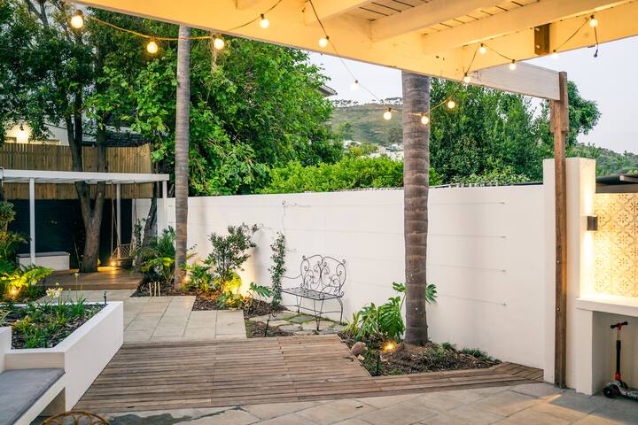 Victorian Oasis gallery image 5