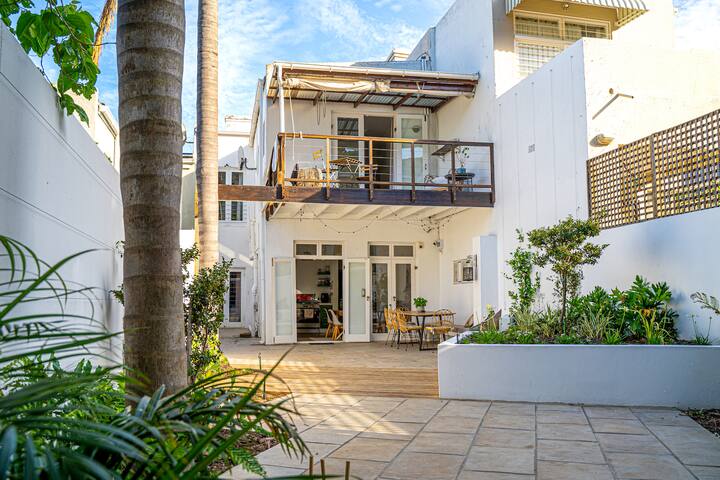 Victorian Oasis gallery image 4