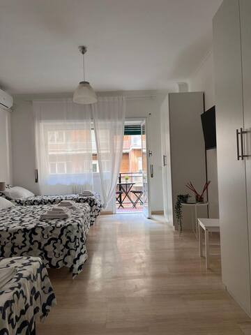 Appartamento privato 3 camere 3 bagni e cucina gallery image 2