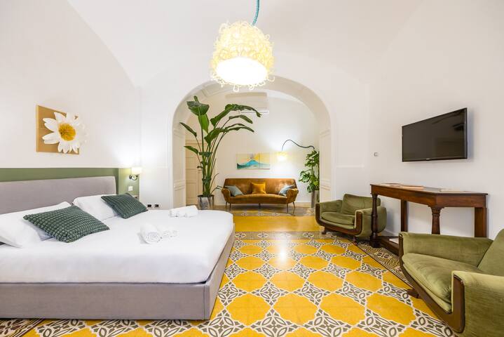 Kea Home, entire house in the heart of Naples gallery image 4