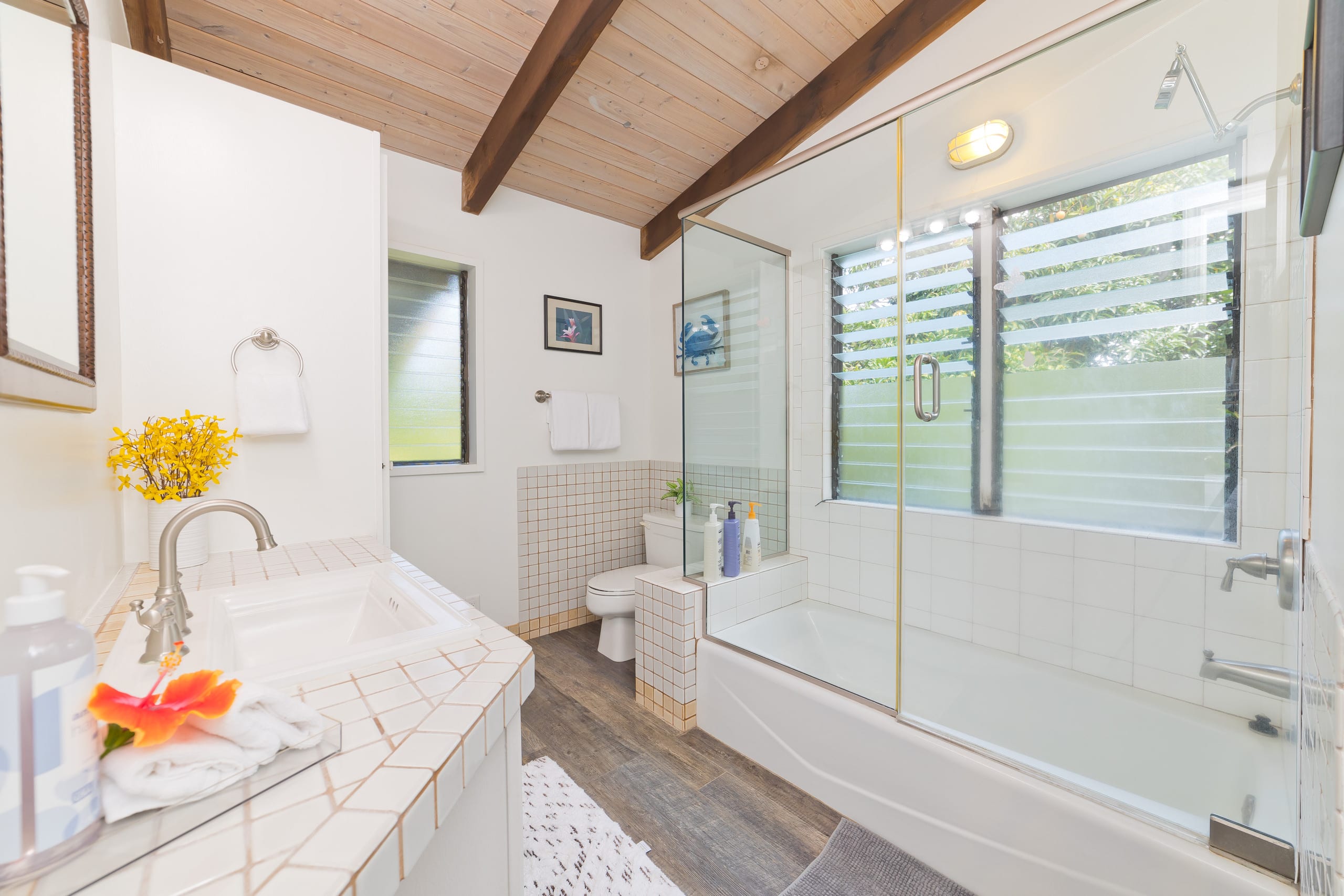 Home in Kailua-Kona · ★4.97 · 4 bedrooms · 8 beds · 4 shared baths - Image 21