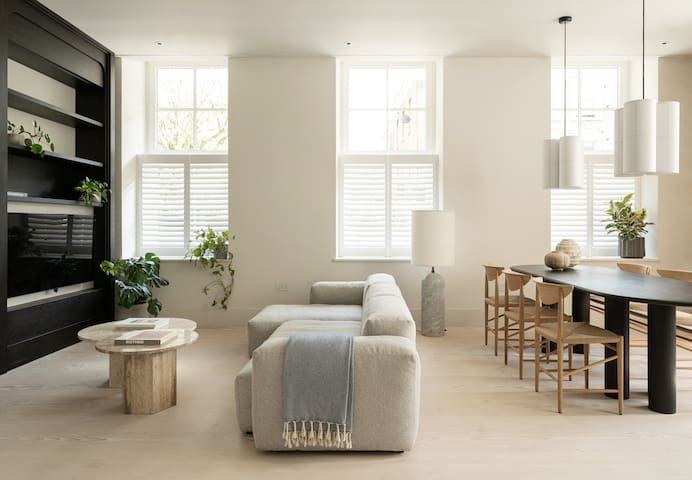 Designer 2-level flat in Hackney