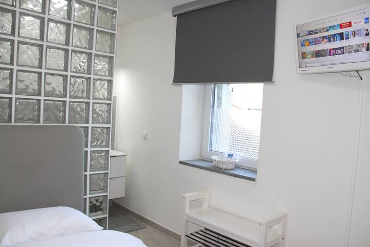 Doppelzimmer Ohne Küche11 M² R&r - Bellinzona