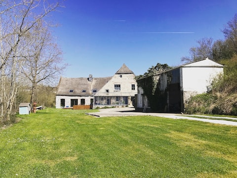 House located in the heart of nature!