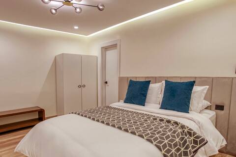 Wanderlot- Contemporary classic room - Downtown