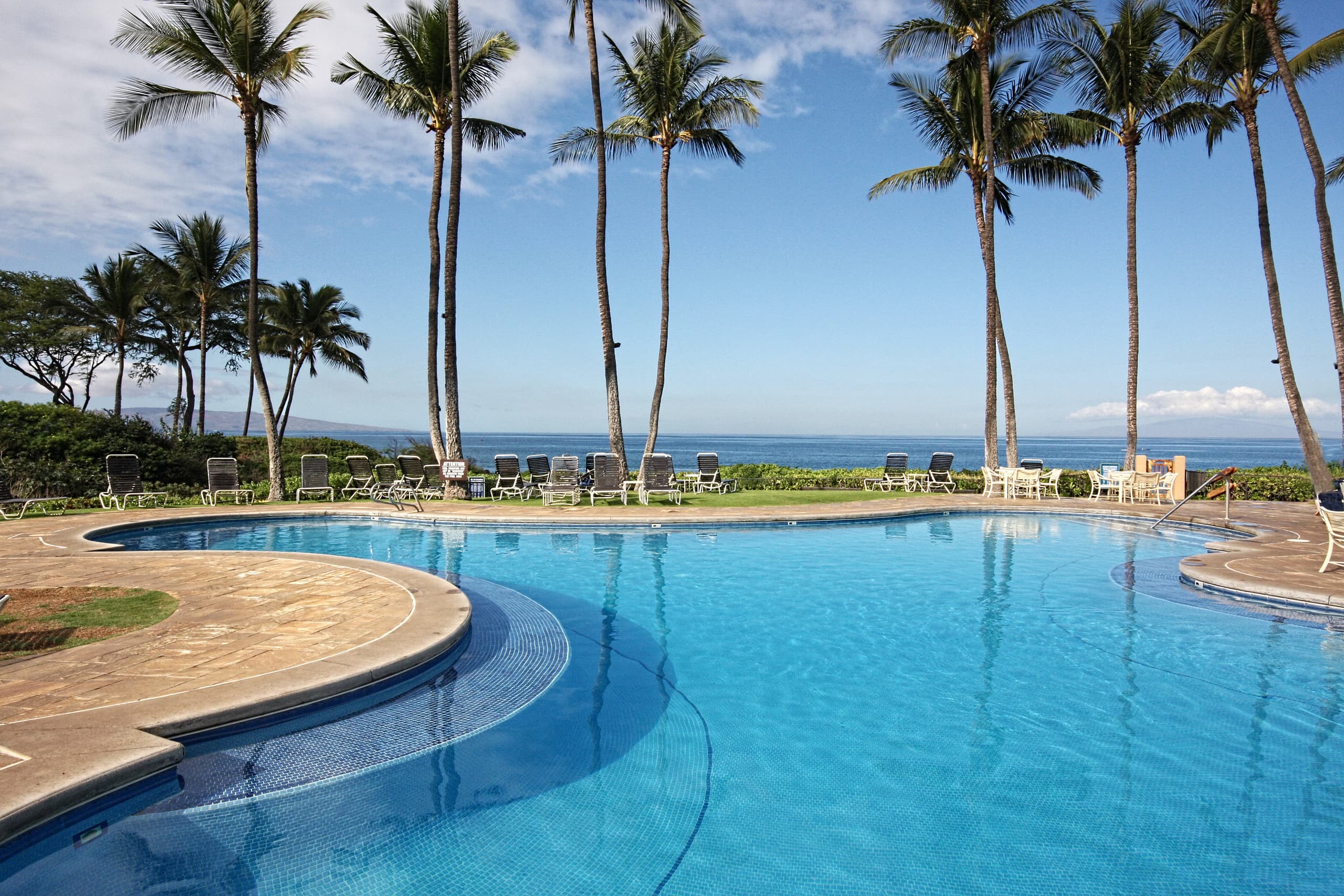Closest to the beach! - Image 1