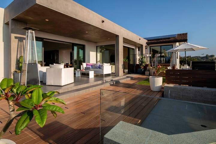 Safe Haven Lux Resort Home gallery image 5