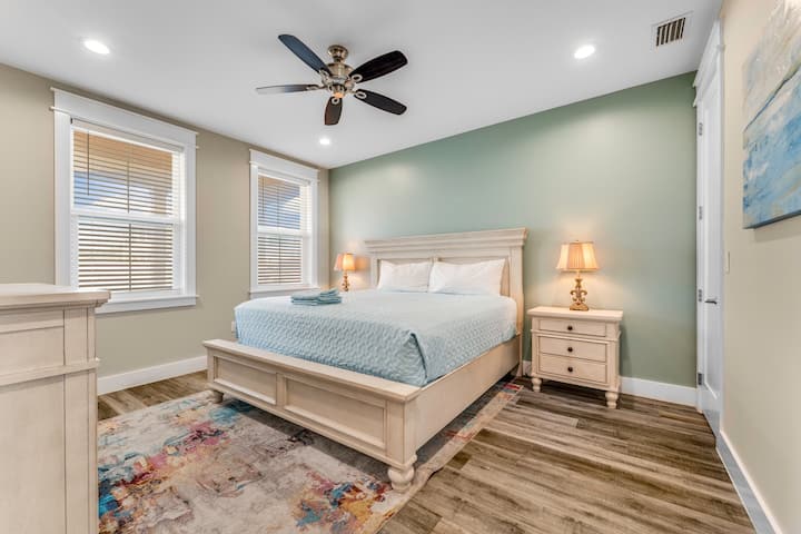 Upstairs King Bed