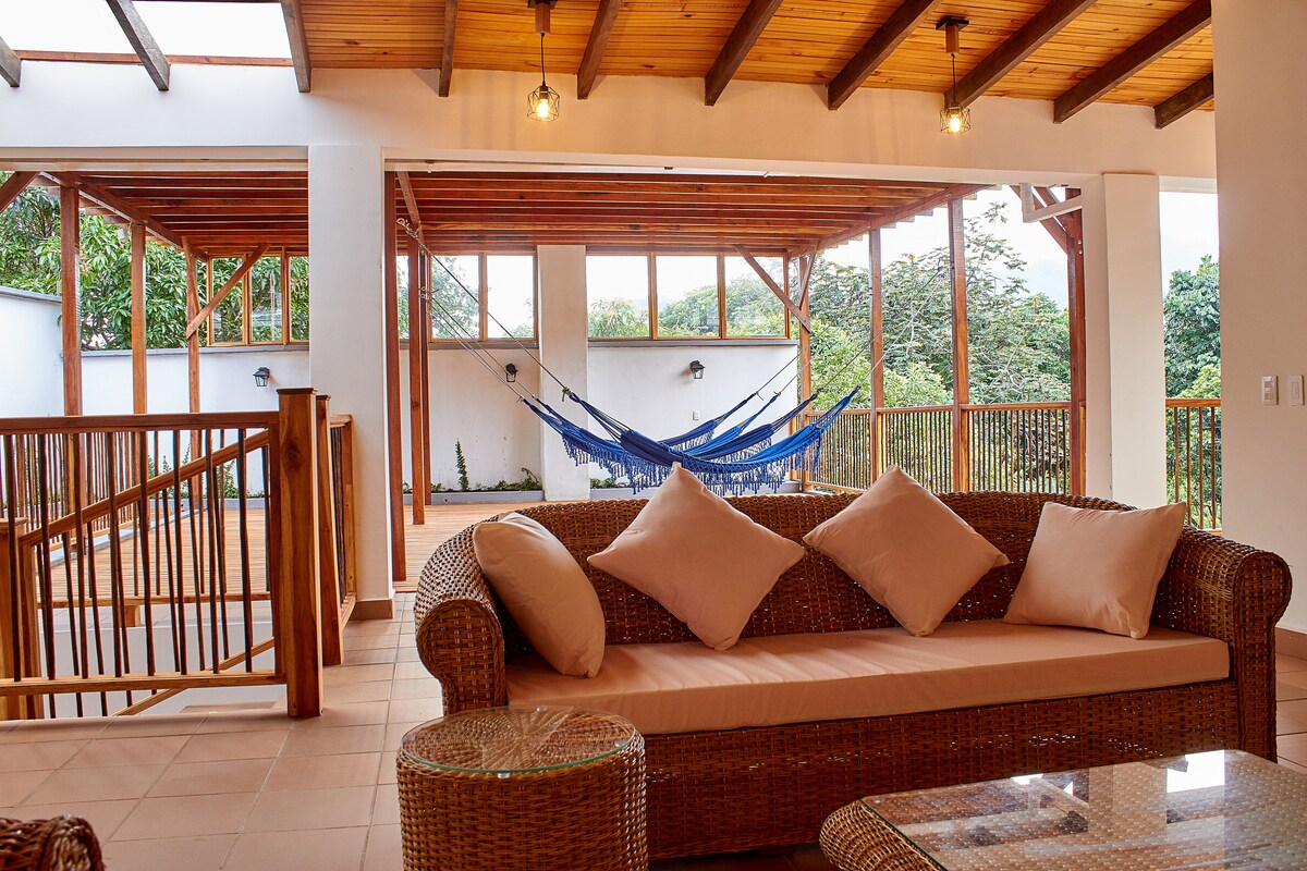 6BR Villa in Cali — photo 1