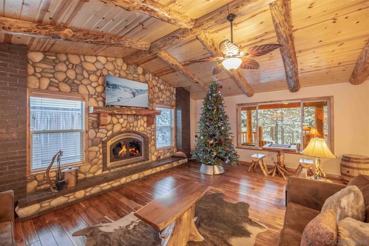 Alpenweg Cottage - Big Bear, CA