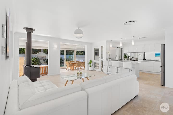 Aquablue Holiday Home Pool & Spa - Anna Bay