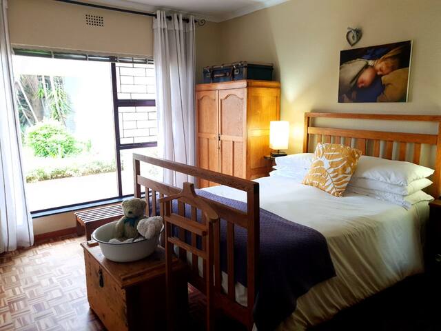 3 Bedroom Family Home Near Beach gallery image 2