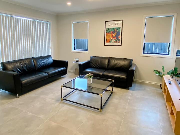 Extra-large Brand-new House 9 Bedrooms 6 Bathrooms - Auckland