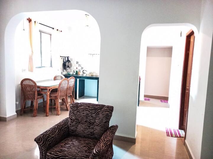 “Peaceful 2bhk | Near Beach | Free Parking & Wi-fi - Colva