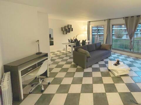 9 min from the Vincennes Racecourse | Paris