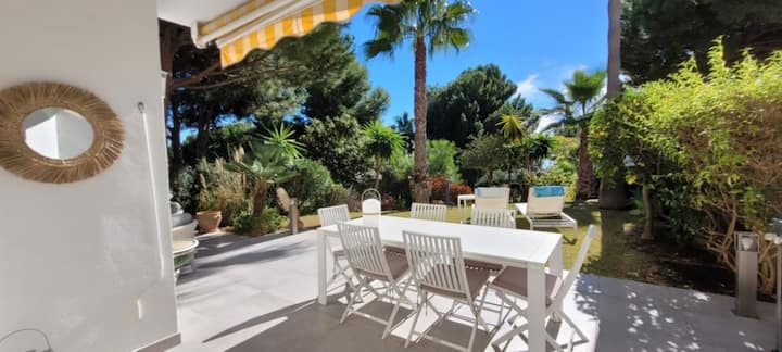 Encantadora Casa Adosada, En Cornisa De Calahonda - Costa del Sol