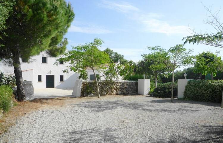 Finca rústica “Biniatzau” gallery image 2