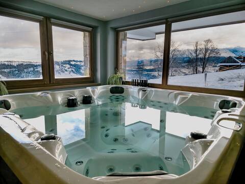 Mountain cottage with Inner Hot Tub Beautiful Views