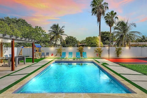 Miami Resort Villa / Luxury Home