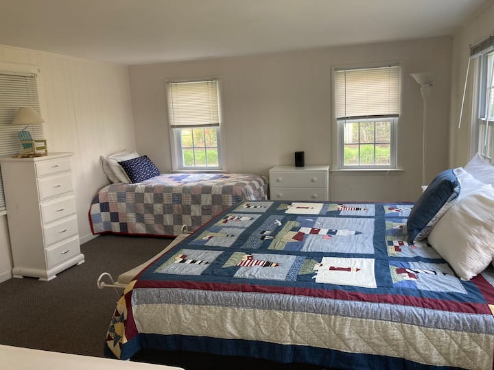 Hlavná spálňa s 1/2 kúpeľňou