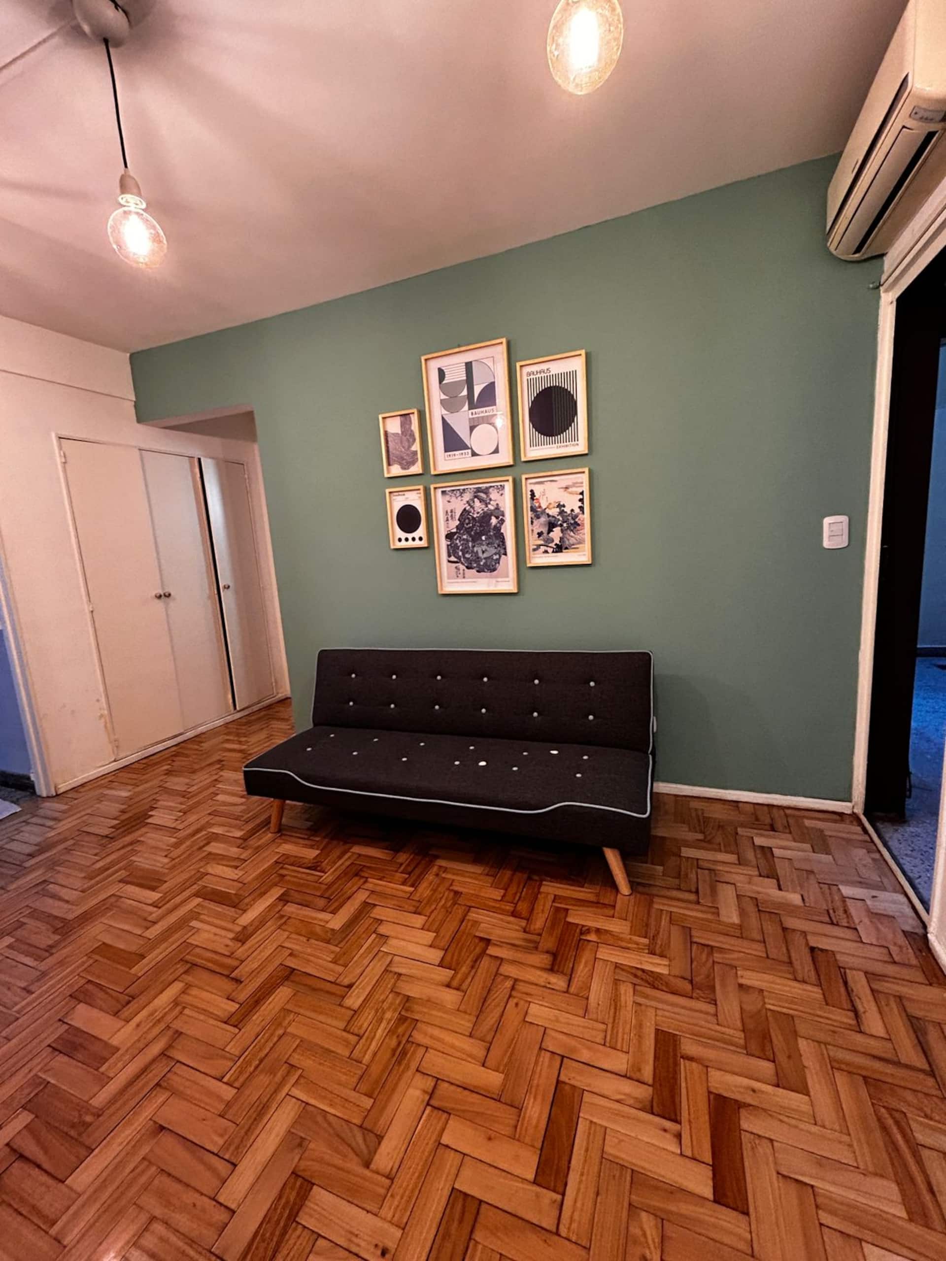 Furnished one-bedroom apartment in Colegiales with patio