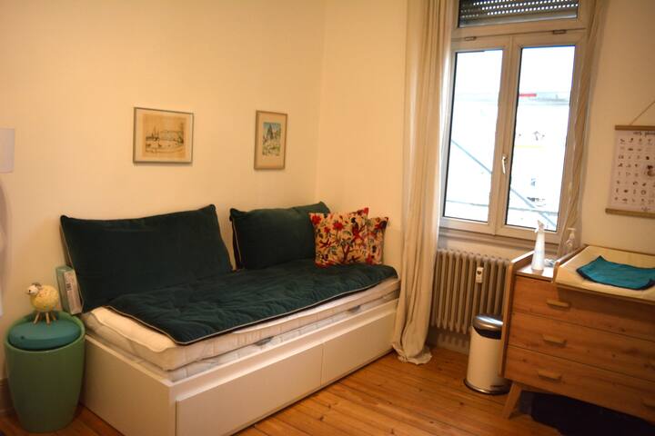 Spálňa 2 s rozkladacou posteľou 160 x 200 cm