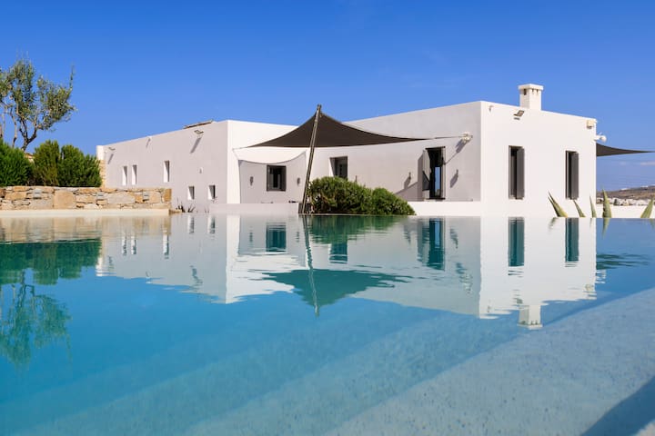 Wild Rock Deluxe Villa