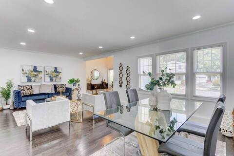 Modern Updated 3Br 2 Bath Ranch