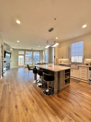 Designer Loft in Playa Vista