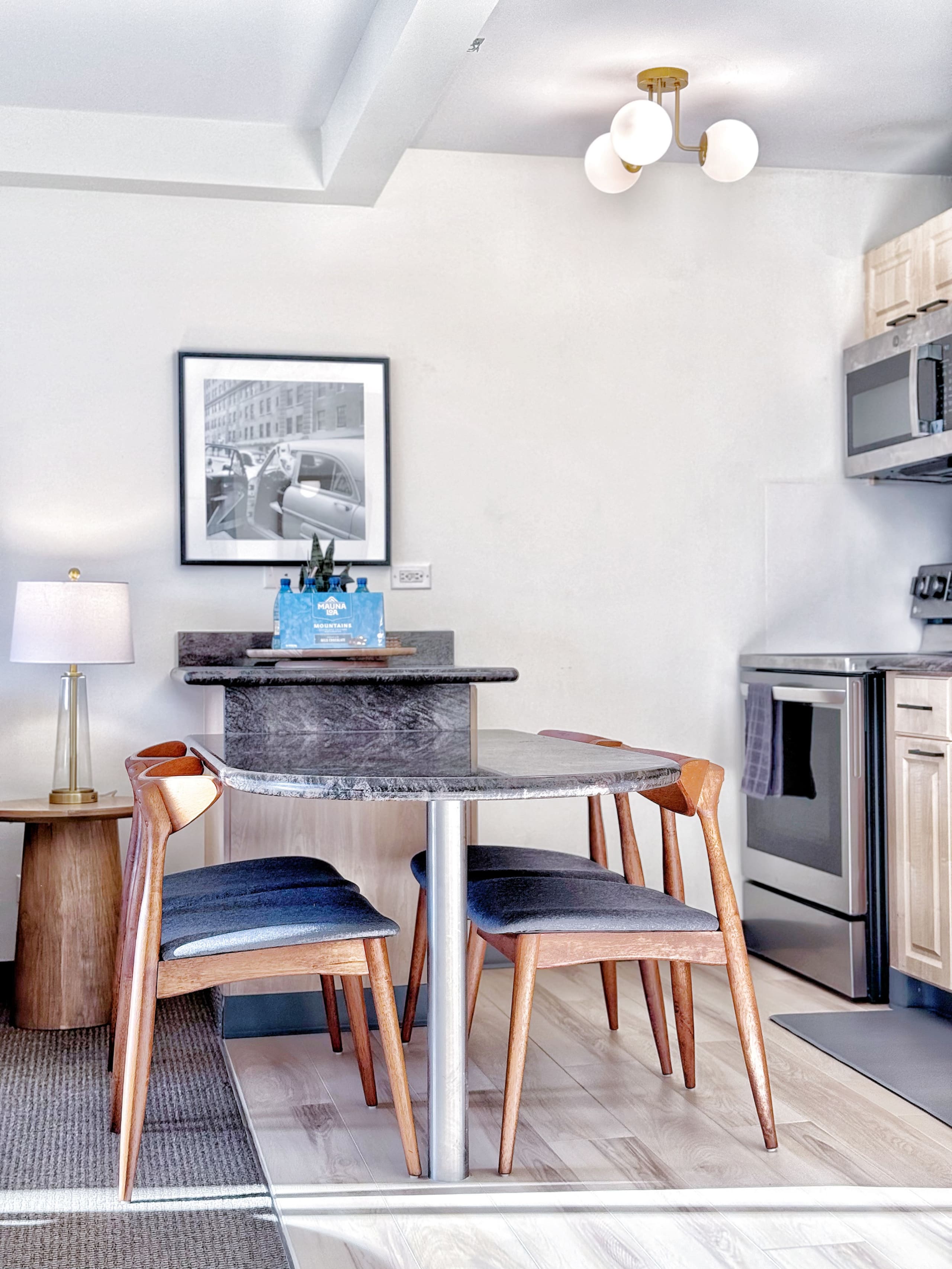 New! Mid-Century Island Style 1BR Condo~ - Image 22