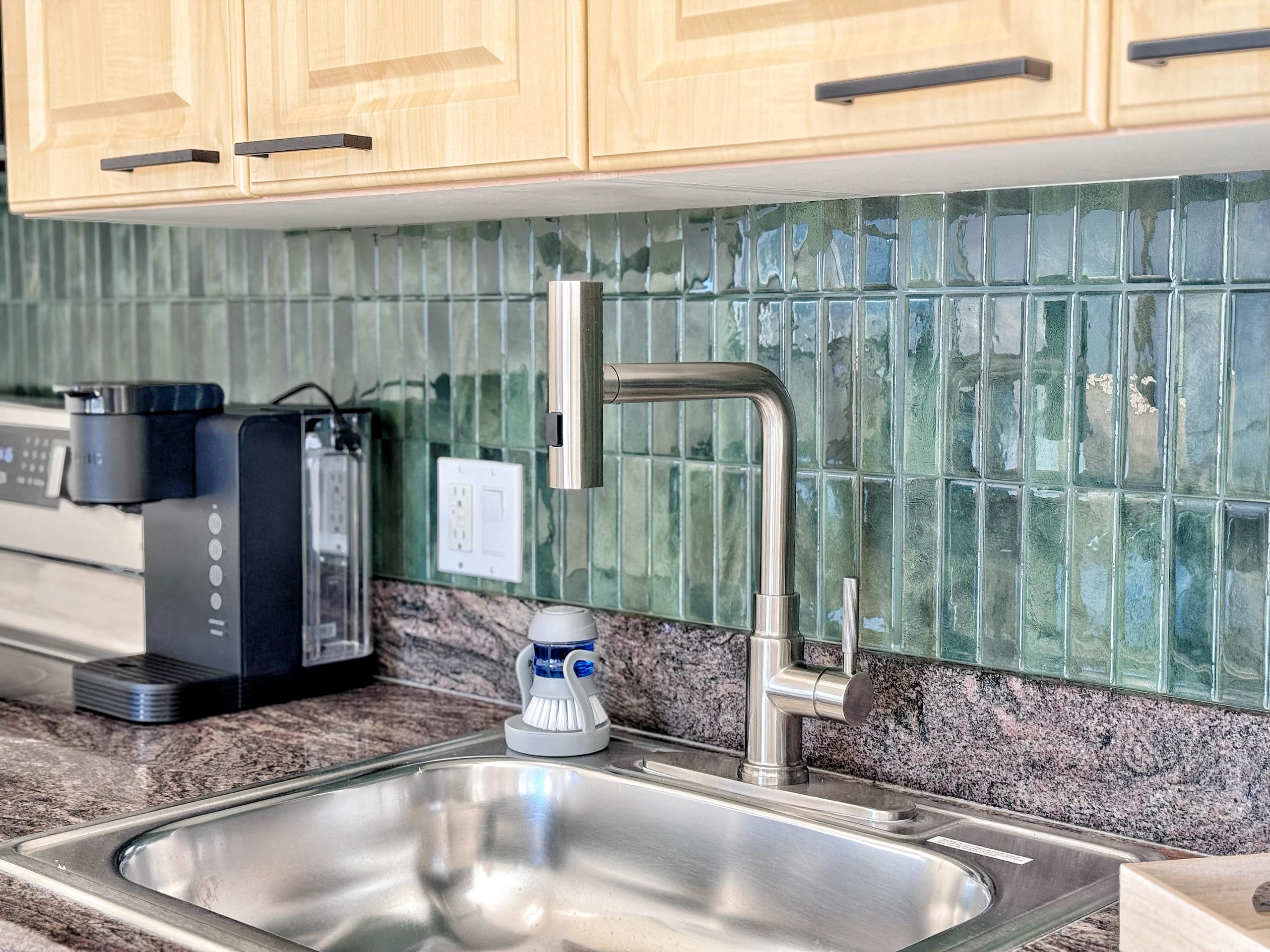 New! Mid-Century Island Style 1BR Condo~ - Image 24