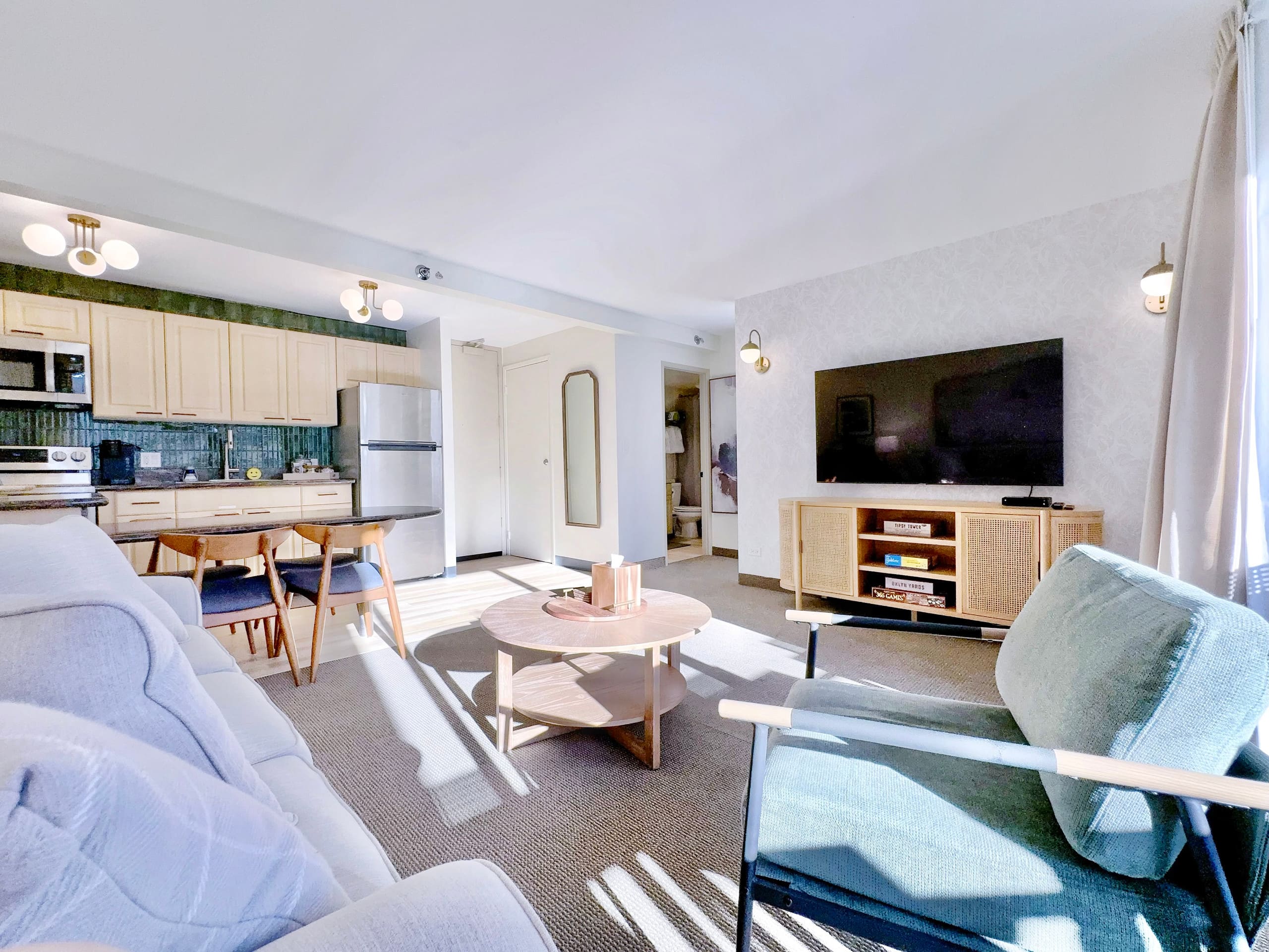 New! Mid-Century Island Style 1BR Condo~ - Image 7