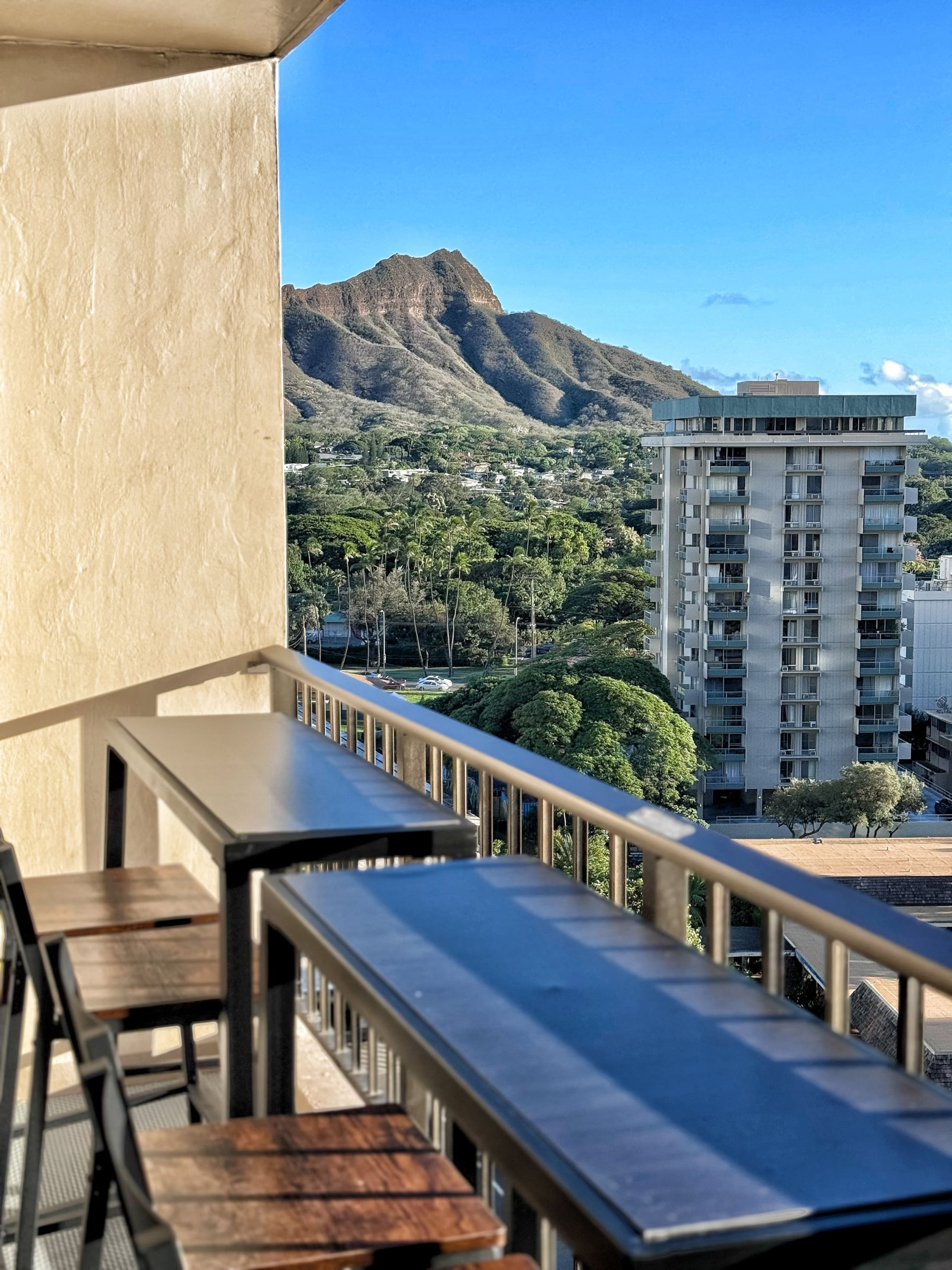 New! Mid-Century Island Style 1BR Condo~ - Image 50