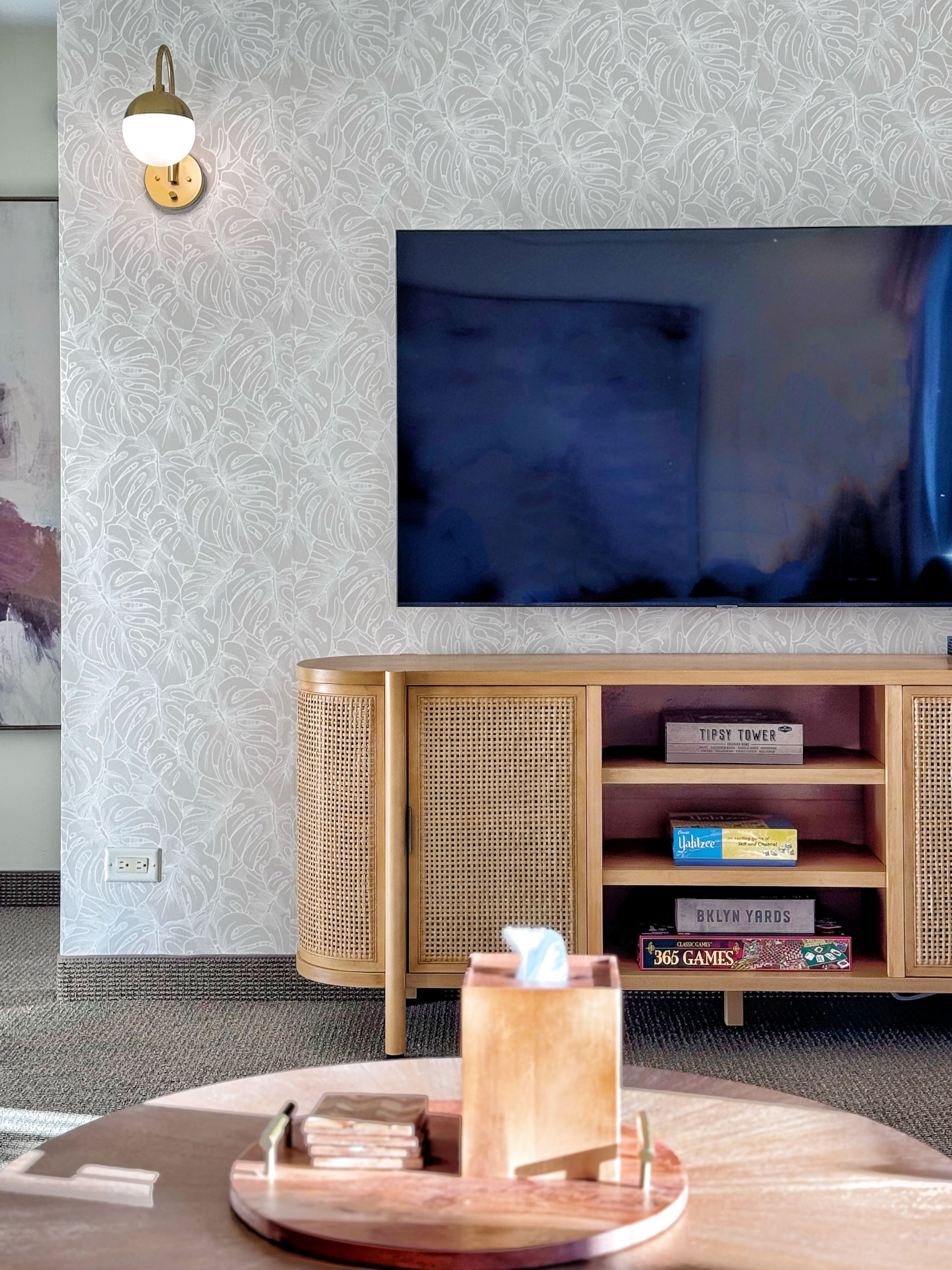 New! Mid-Century Island Style 1BR Condo~ - Image 10