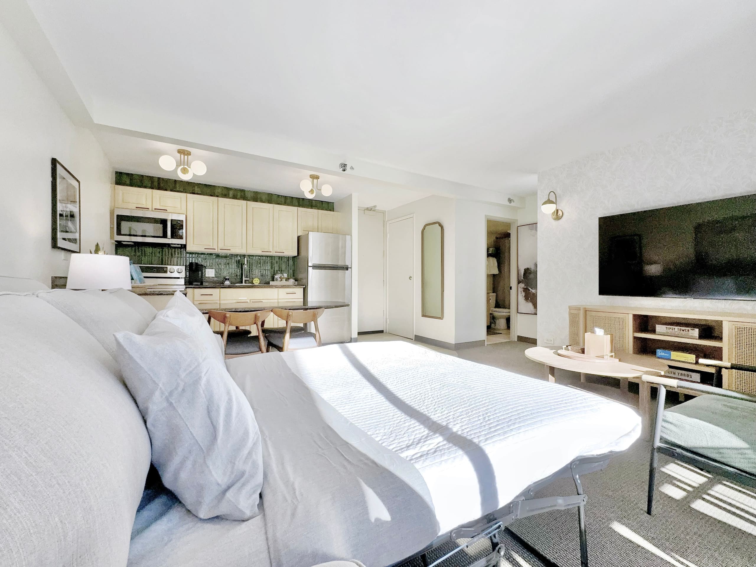 New! Mid-Century Island Style 1BR Condo~ - Image 16