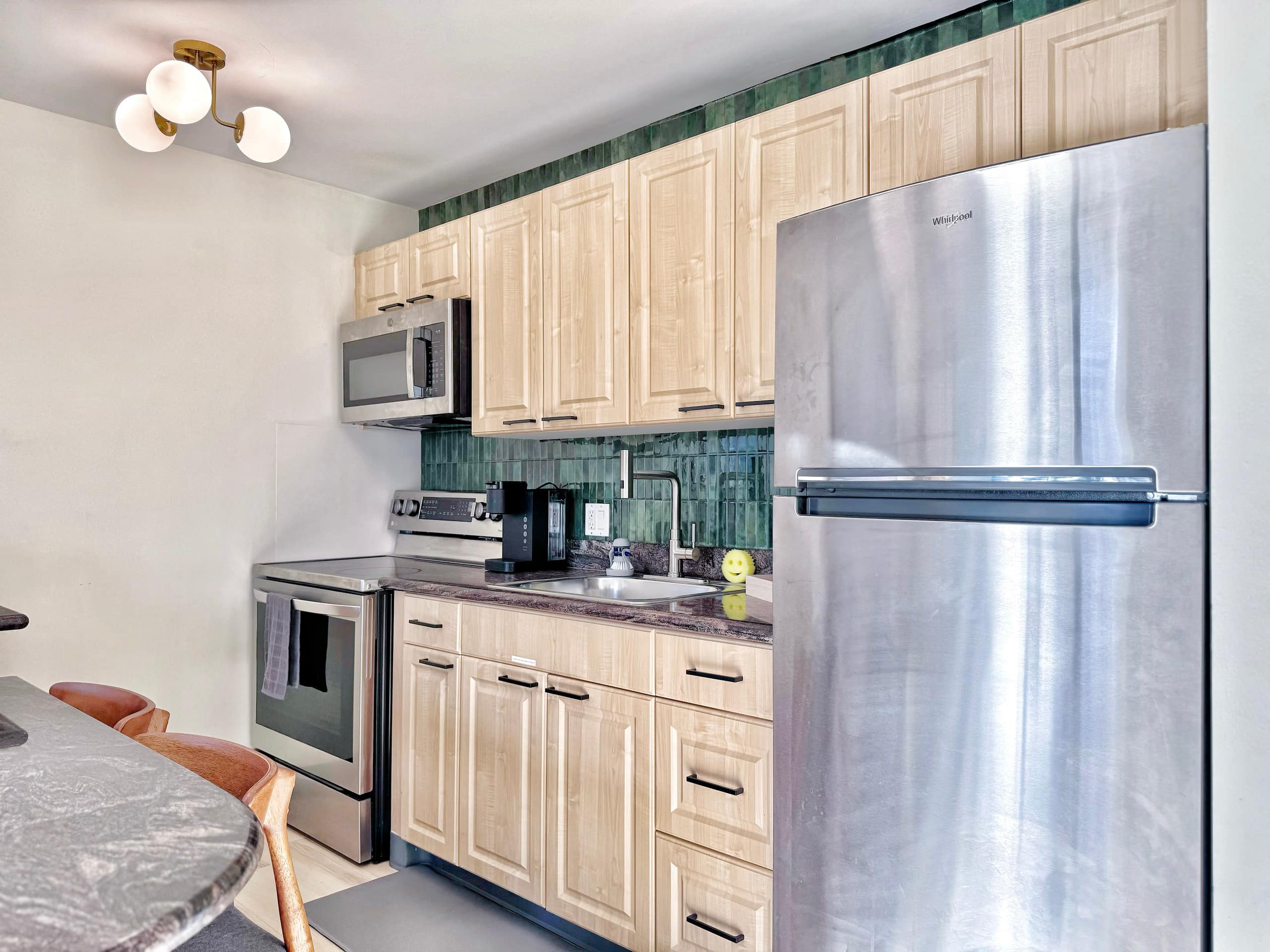 New! Mid-Century Island Style 1BR Condo~ - Image 20