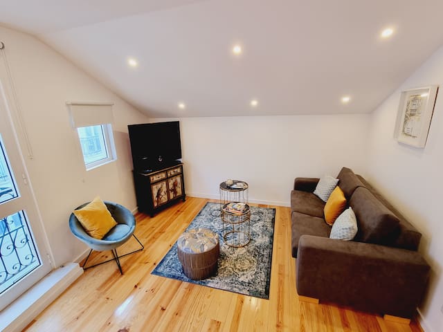 Carmo Oversees Castle