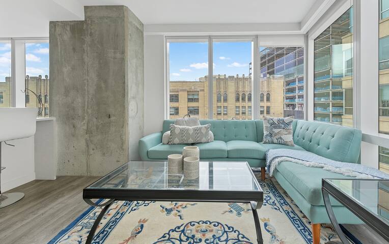 Modern Apartment Fenway gallery image 5