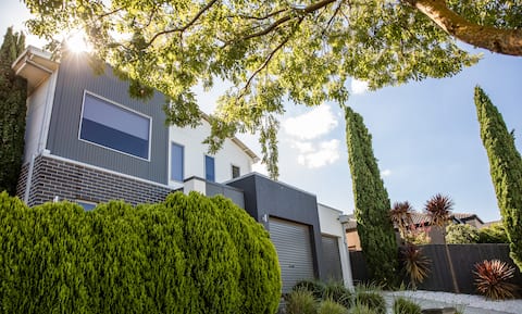 Saint Georges Stay - Central Modern 3B